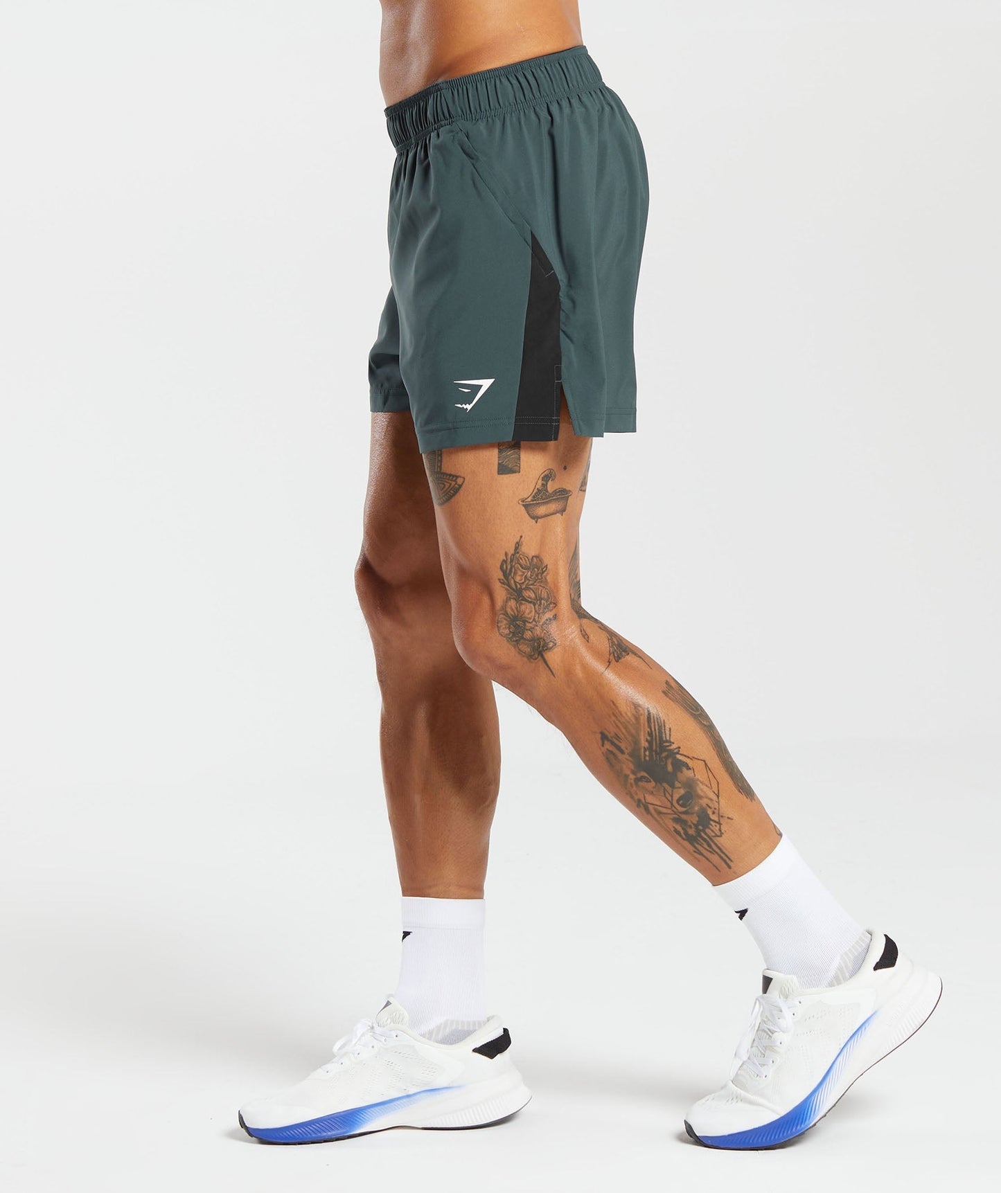 Gymshark Sport 5" Shorts - Fog Green/Black
