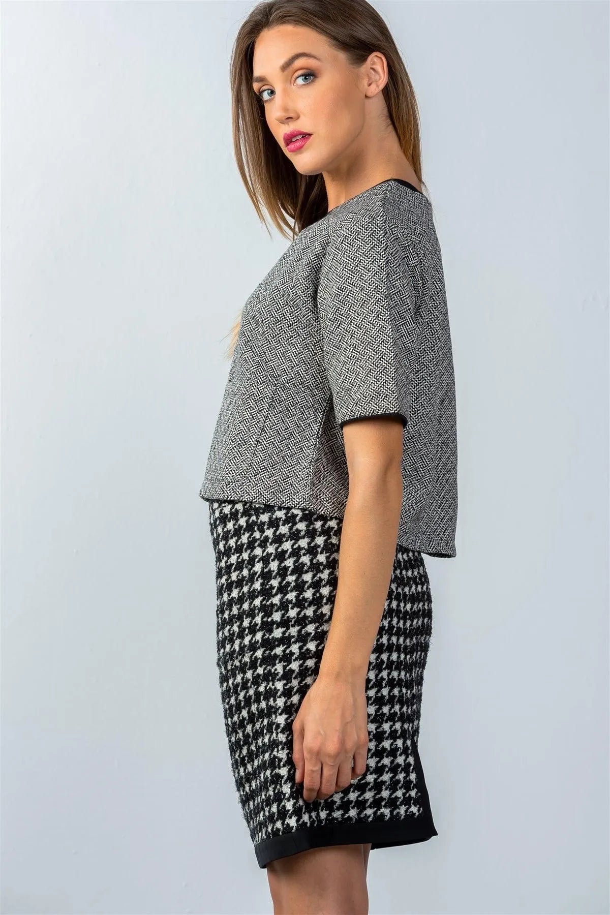 Black And White Houndstooth Mini Skirt / 2-2-2