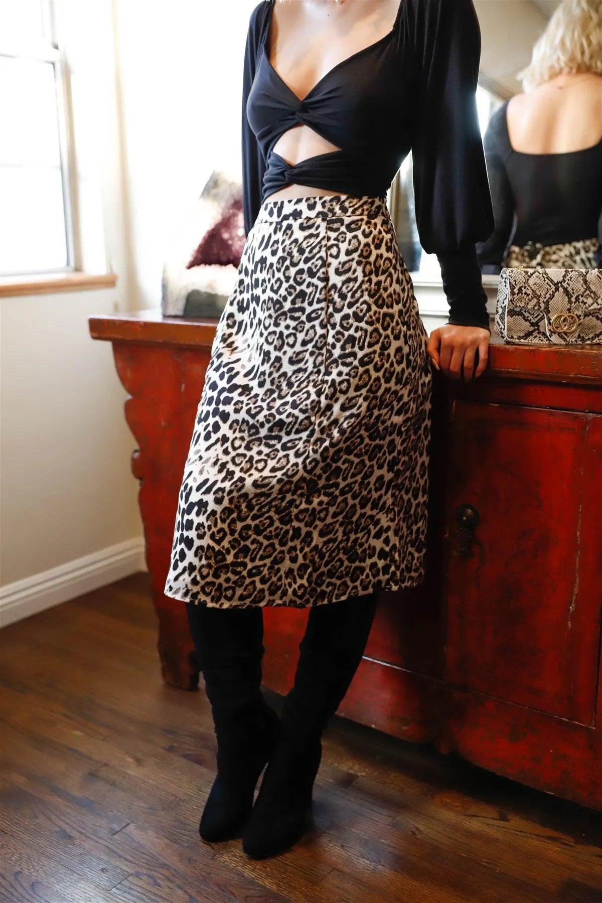Black Front Double Twist Cut-Out Details Leg-Of-Mutton Long Sleeve Bodysuit /3-2-1