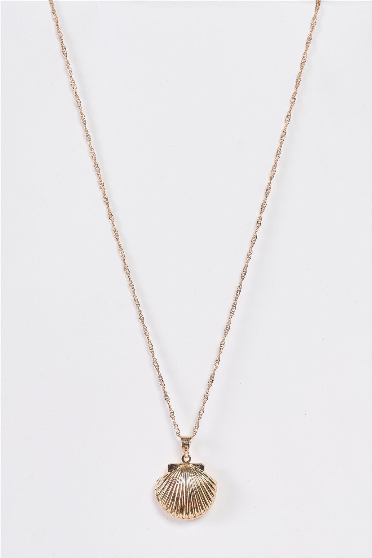 "Mermaid Treasure" Shell Clasp Medallion Chain Necklace