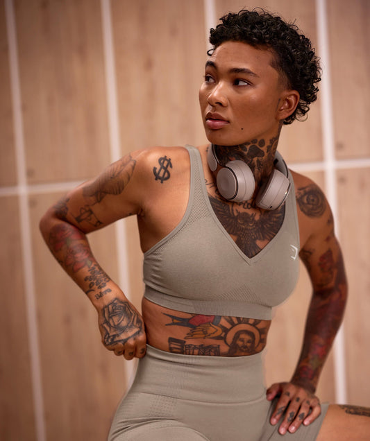 Gymshark Vital Seamless 2.0 V Neck Sports Bra - Vanilla Brown Marl