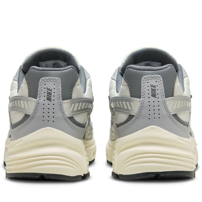 Nike Initiator - Light Bone/Smoke Grey