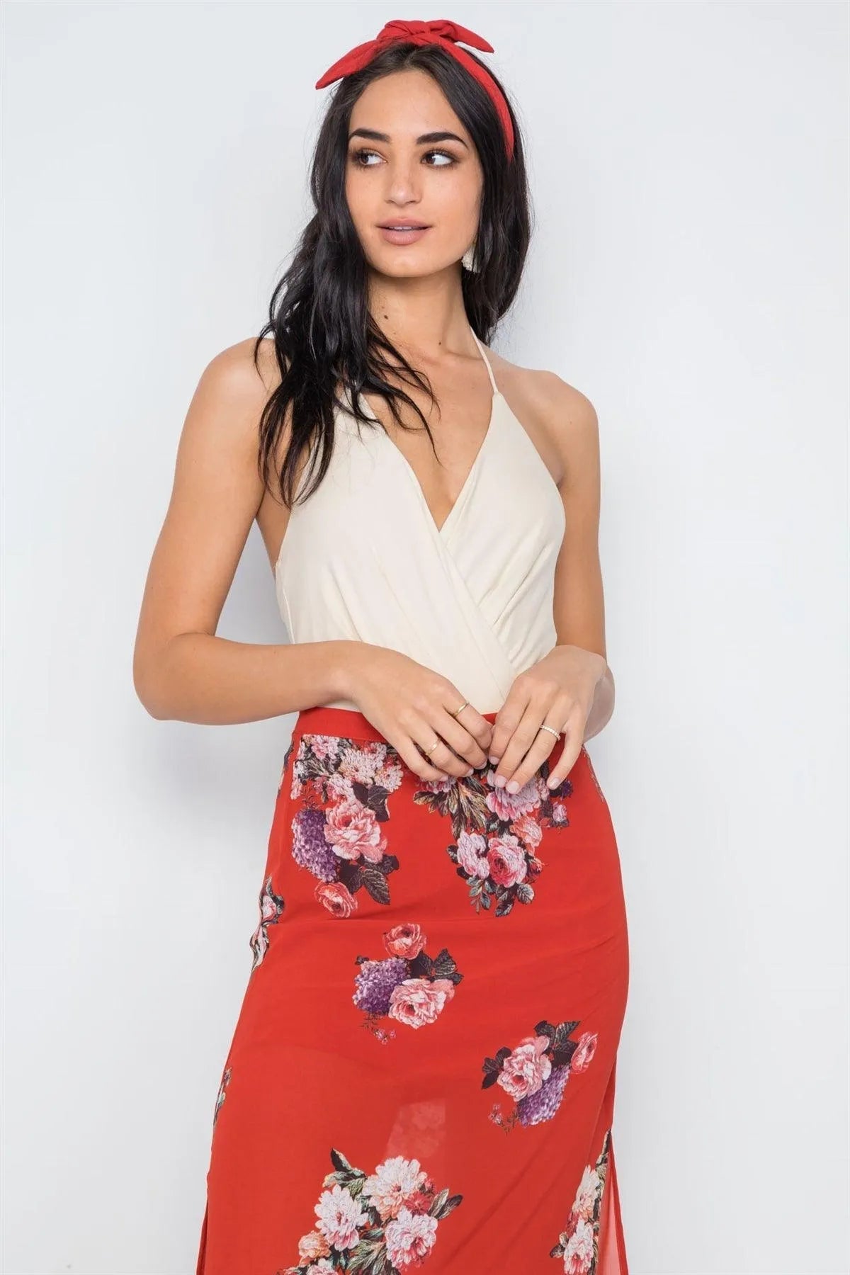 Beige Surplice Neckline Solid V-Neck Bodysuit /3-2-1