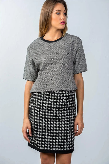 Black And White Houndstooth Mini Skirt / 2-2-2