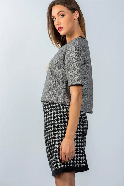 Black And White Houndstooth Mini Skirt / 2-2-2