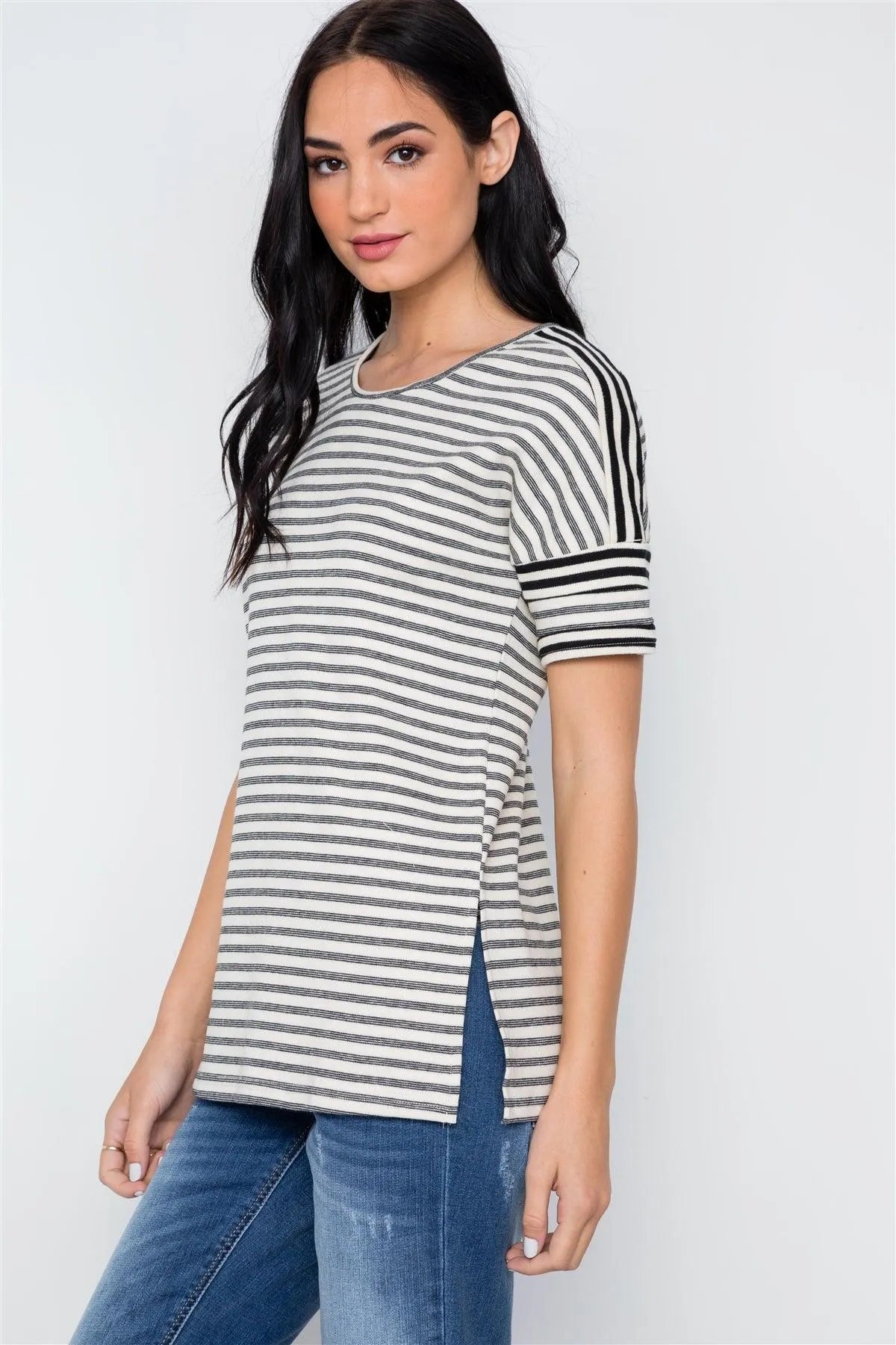 Black Cream Stripe Short Sleeve Top / 2-2-2