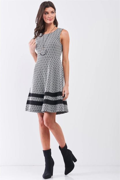 Black & White Diamond Print Round Neck Sleeveless Fitted Flare Mini Dress /2-3-2