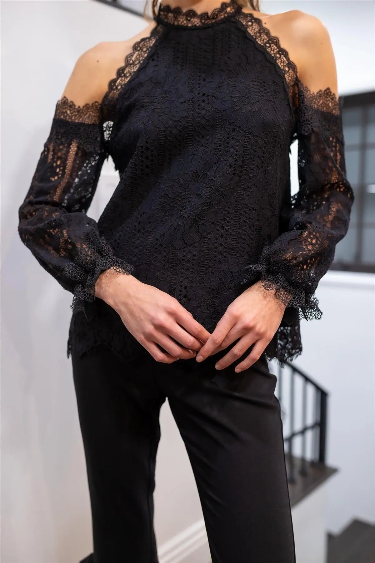 Black Floral Embroidered Lace Trim Collared Off-The-Shoulder Top /1-2-2-1