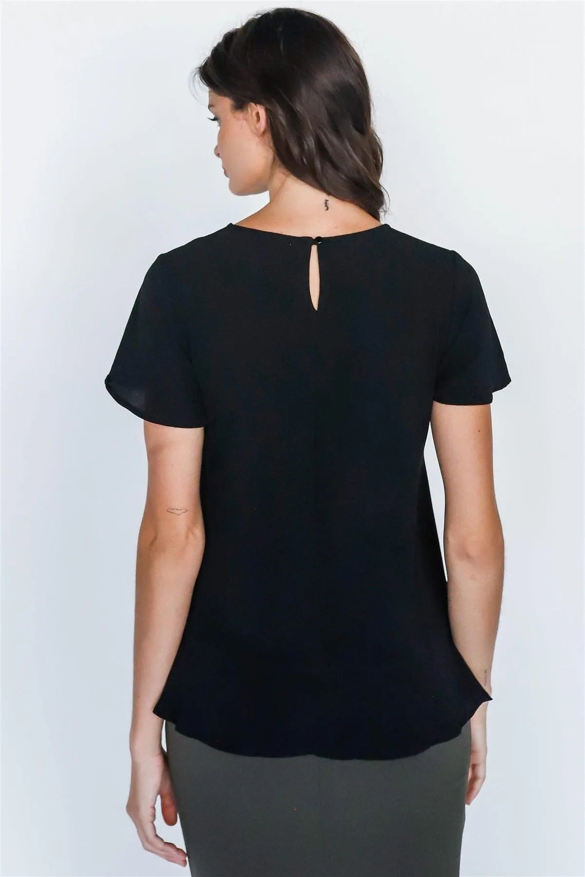 Black Floral Embroidery Hem Detail Short Sleeve Top /1-1-2